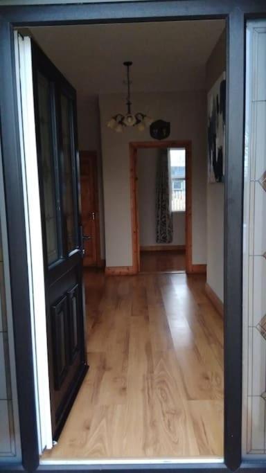 Cheerful Three Bedroom Country Cottage Ballina  Dış mekan fotoğraf